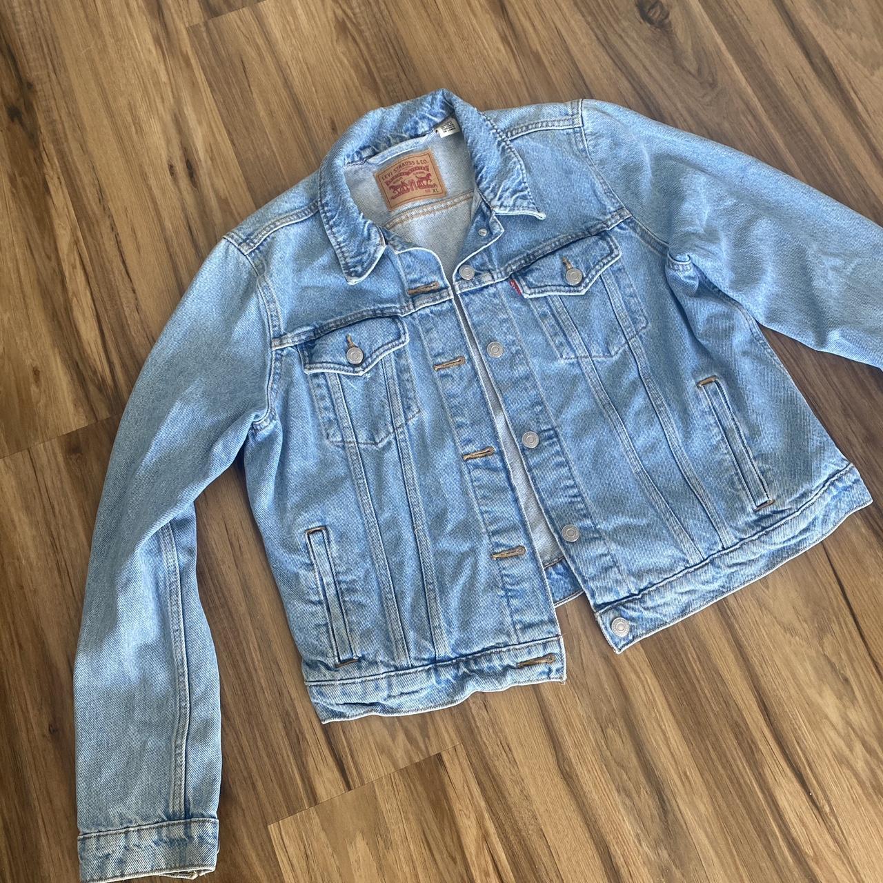 Levi’s Jean jacket - Depop