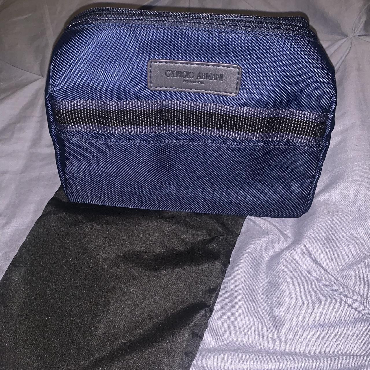 Giorgio armani outlet toiletry bag