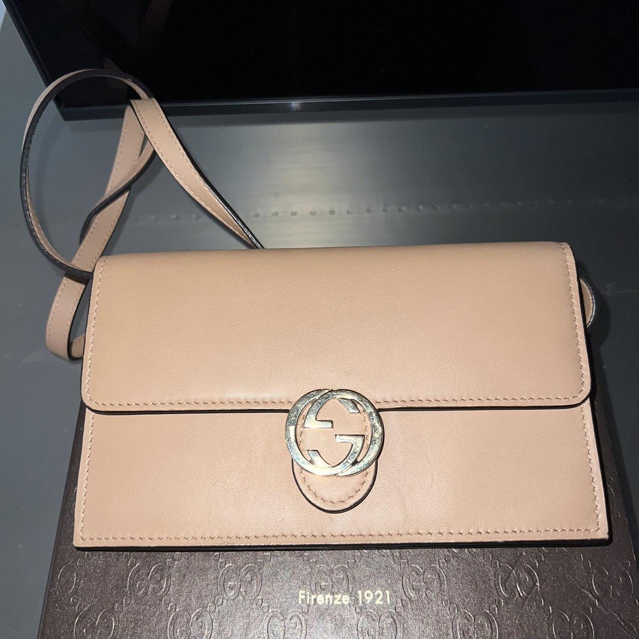 AUTHENTIC MENS GUCCI WALLET. OPEN TO OFFERS/CAN - Depop