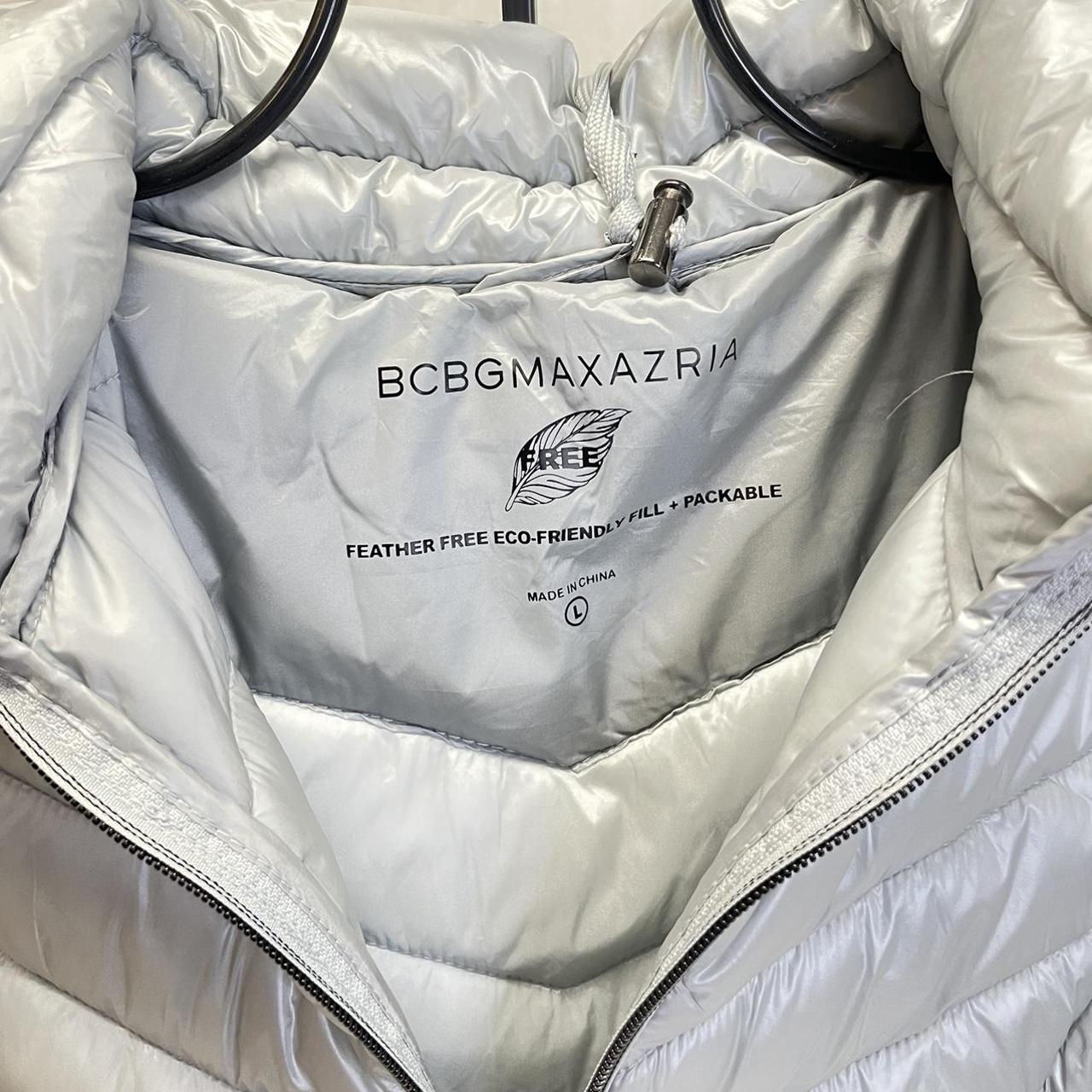 BCBGMAXAZRIA Feather free Eco friendly light