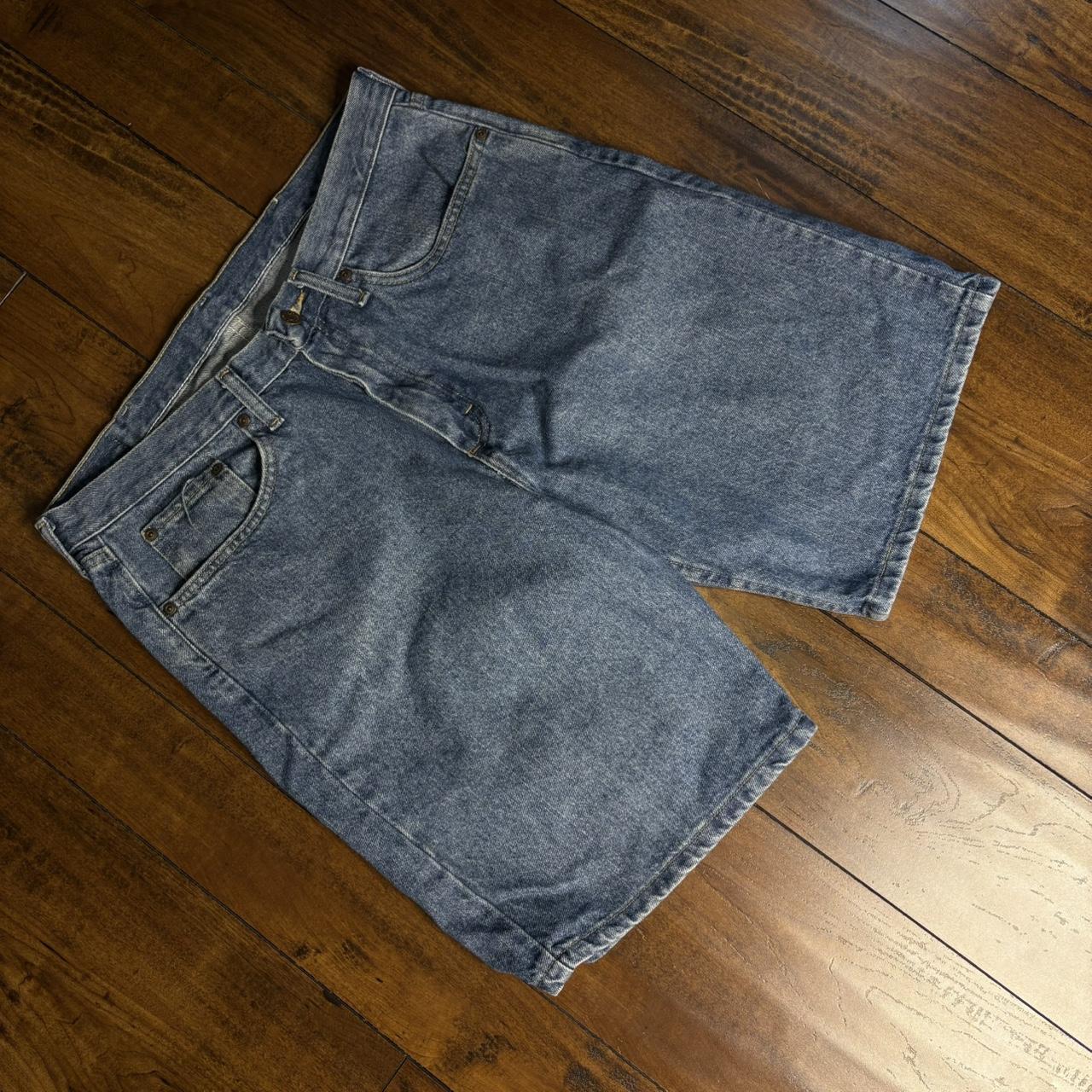 item listed by phasetwothreads