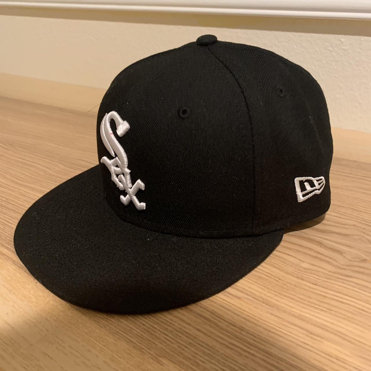 Authentic new era Chicago white Sox fitted. Fits my - Depop