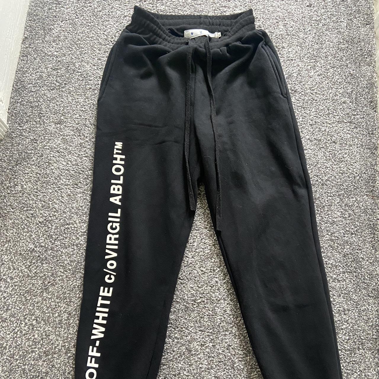 Men’s off white joggers size s in decent condition - Depop