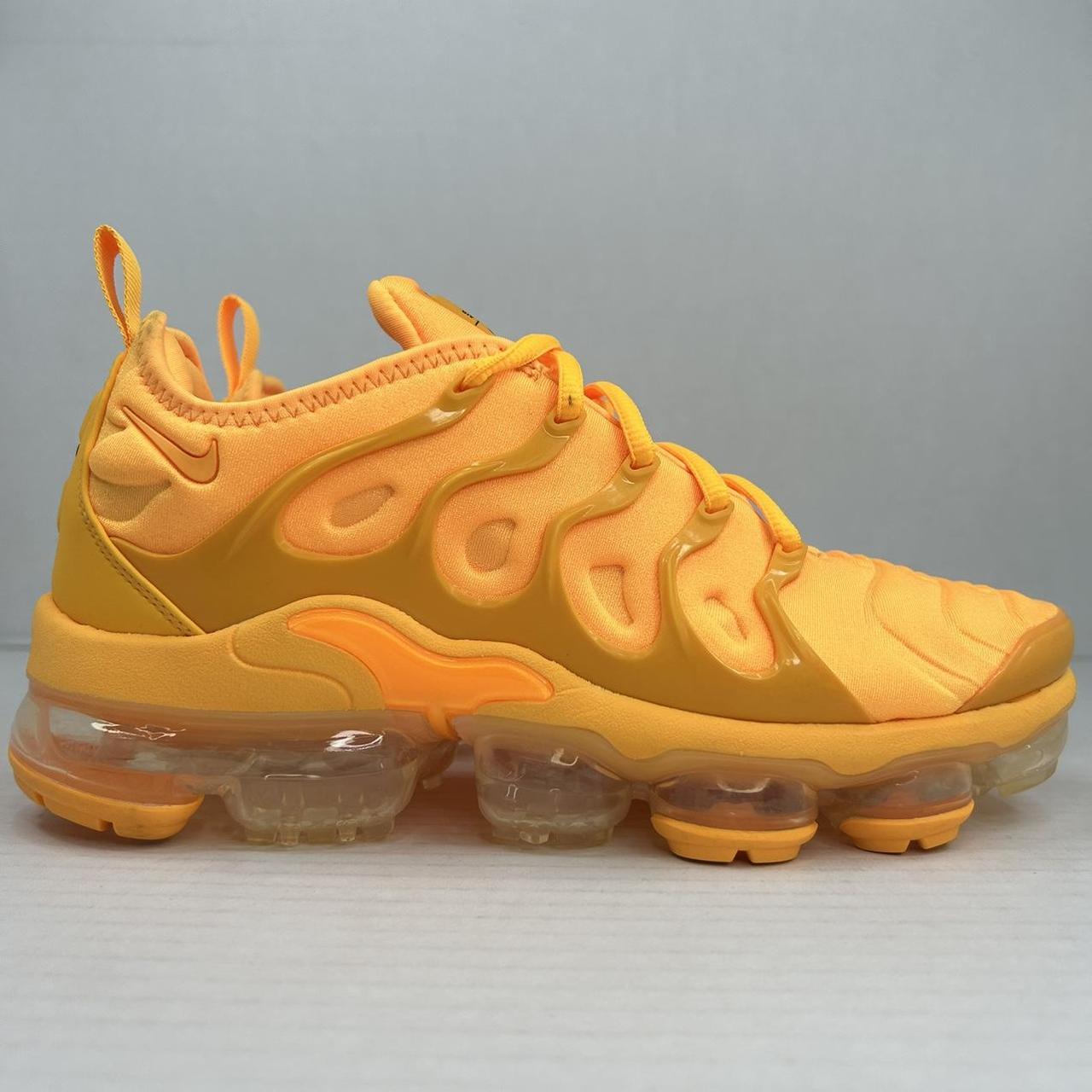 vapormax yolk