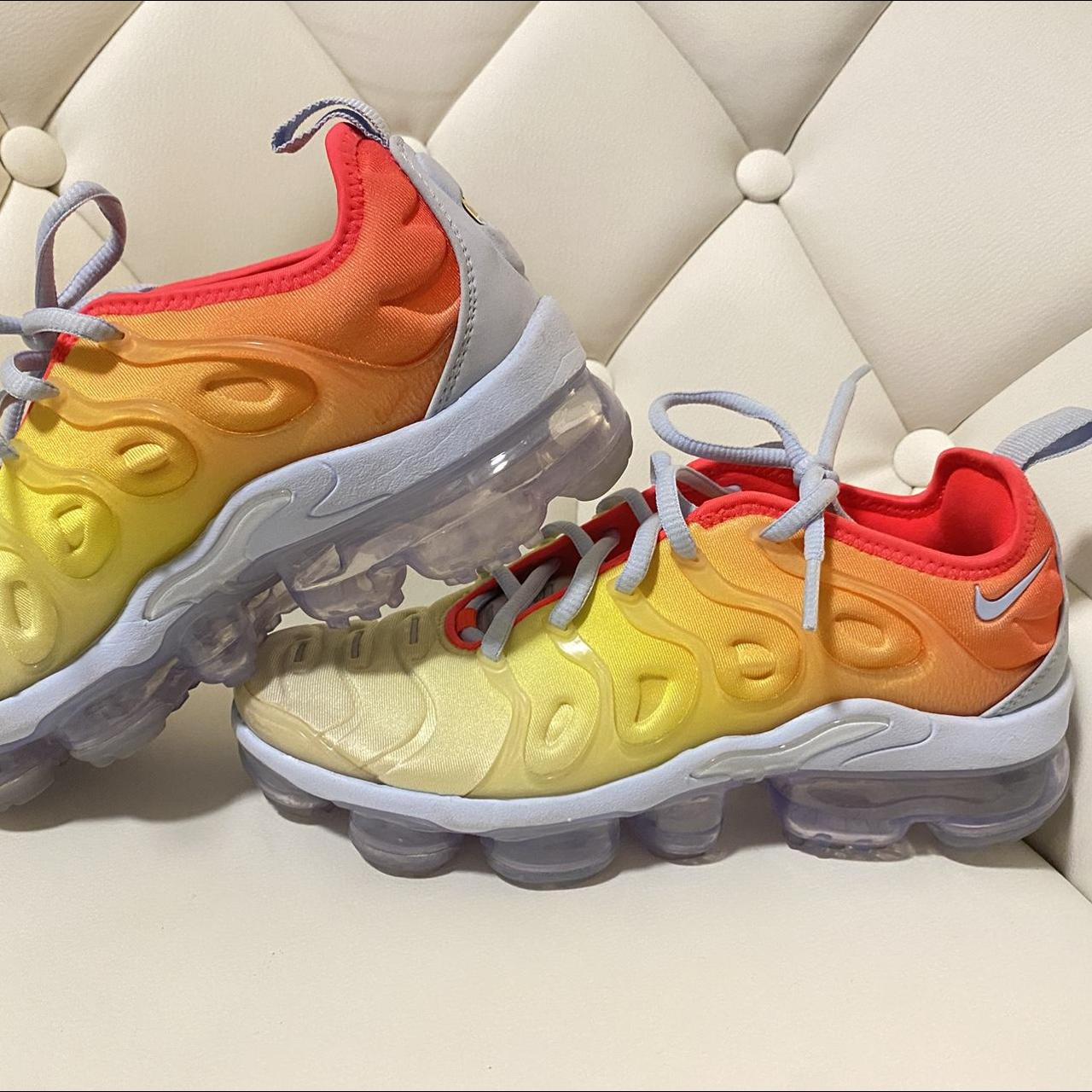 Vapormax plus clearance sunrise