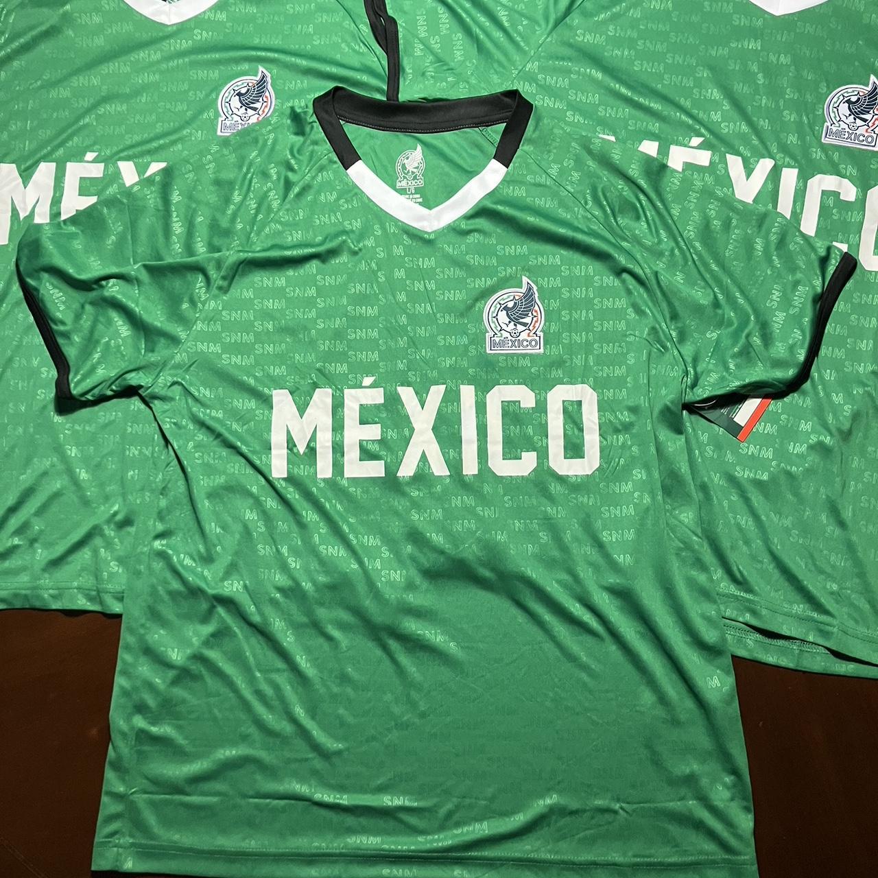 Mexico Training Jersey Selecion mexicana size large... - Depop