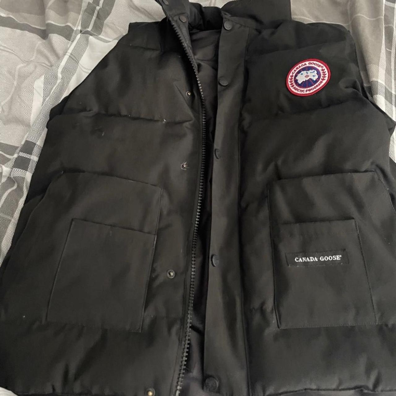 Canada goose body warmer worn once - Depop