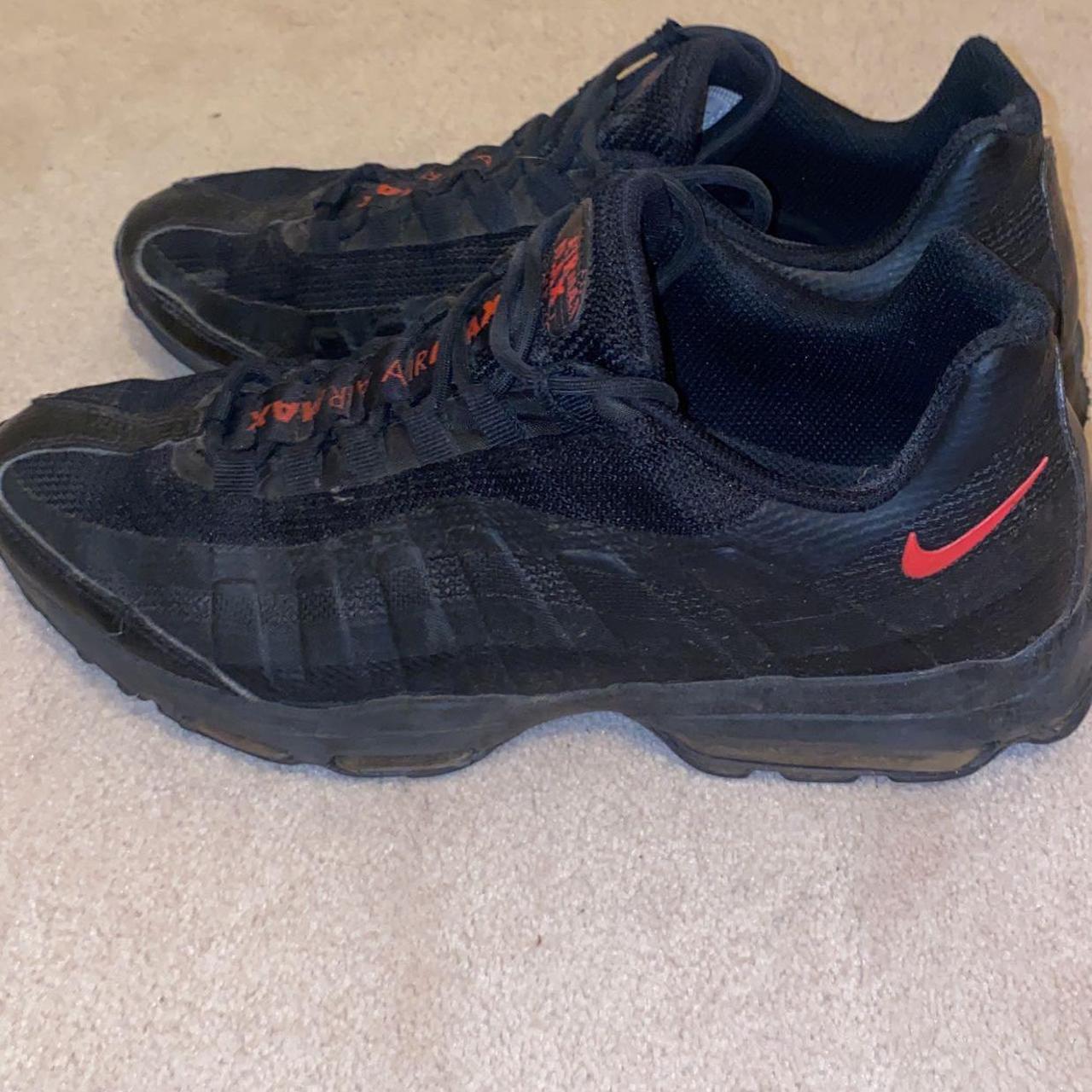 95s black and red