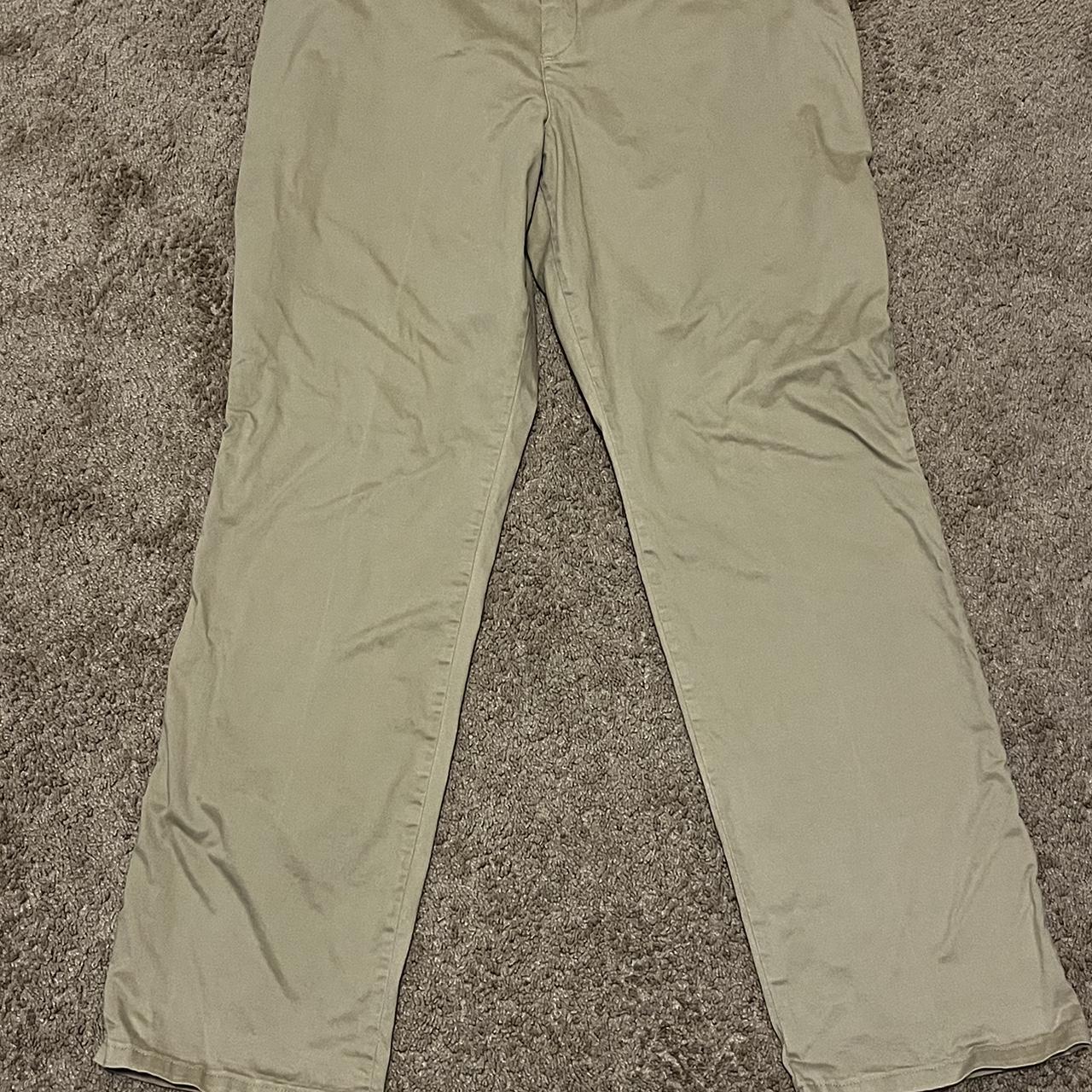 lees khaki pants