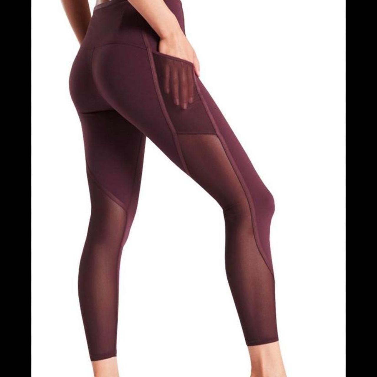 ⭐️ Athleta - vitality stash pocket leggings. , Size XS