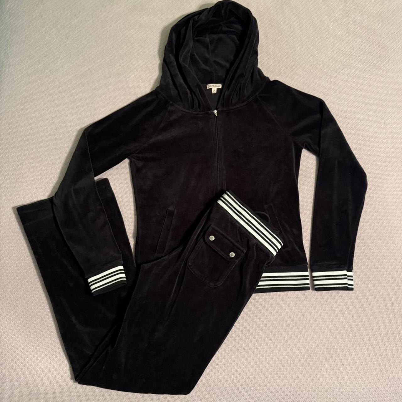 item listed by hellokunty