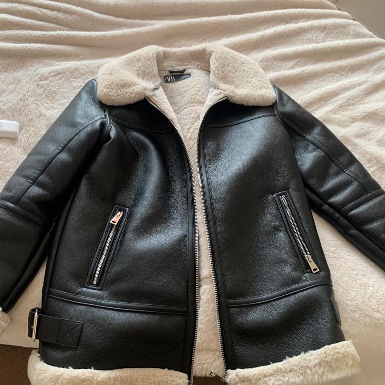 Zara Women's Black and White Coat | Depop