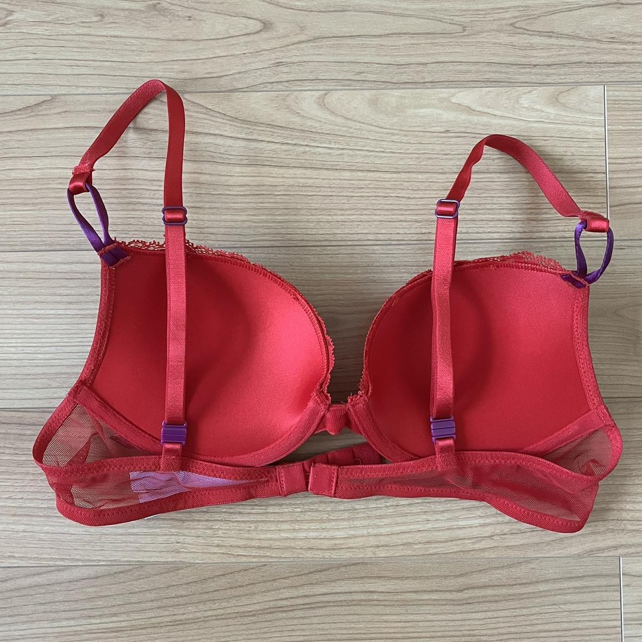 Victoria Secret Bra. Size 34A, but I would say it... Depop