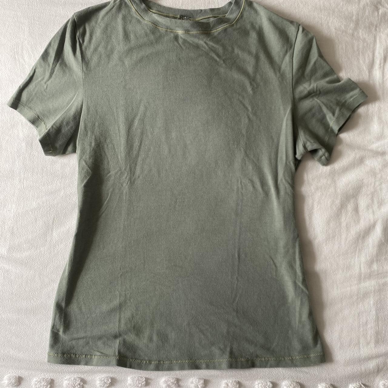 Skims Women's Green T-shirt | Depop