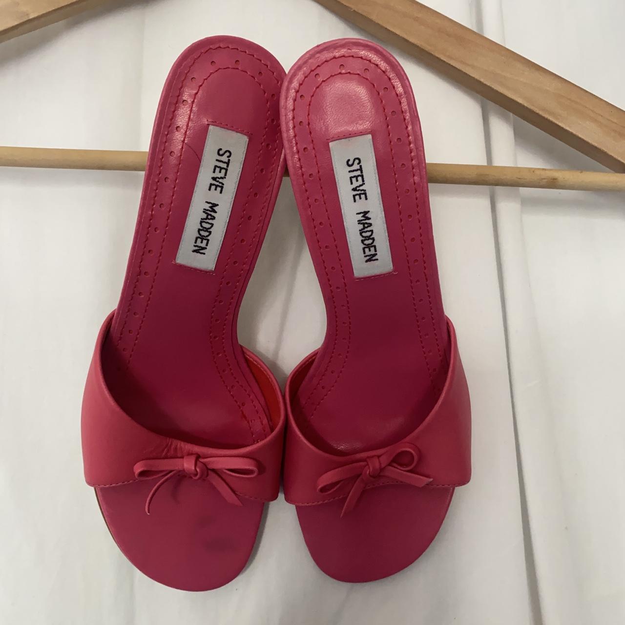 Steve Madden Women's Pink Sandals | Depop