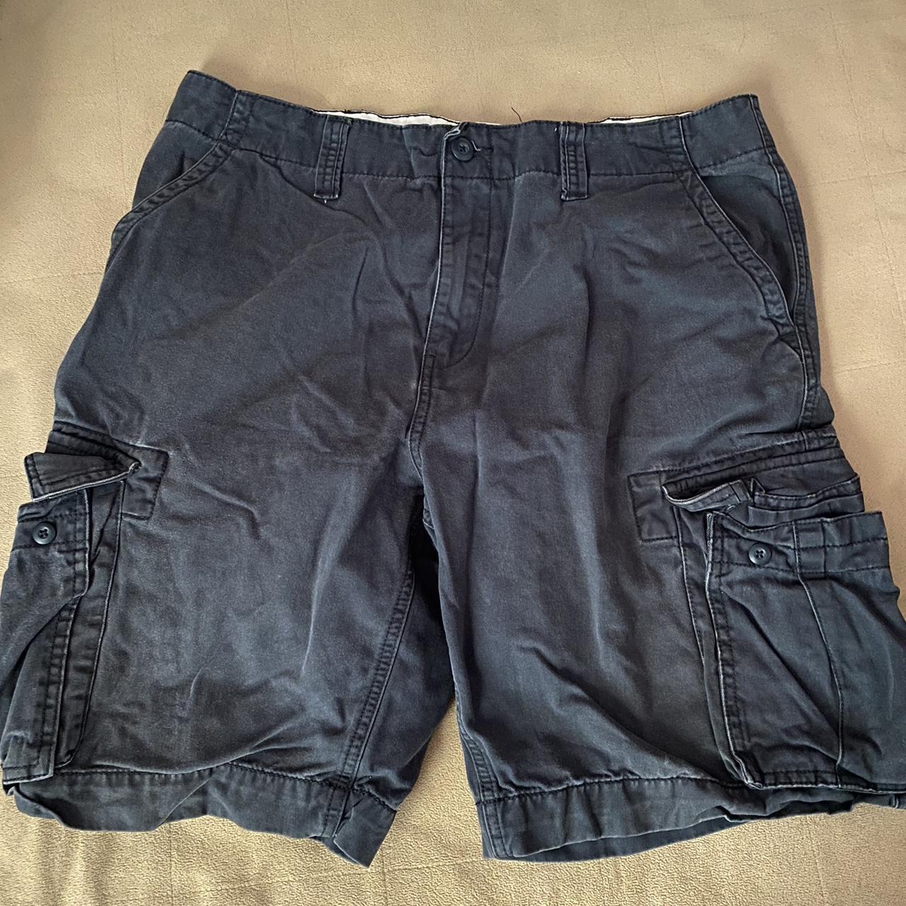 Old Navy Cargo Shorts 36 - Depop