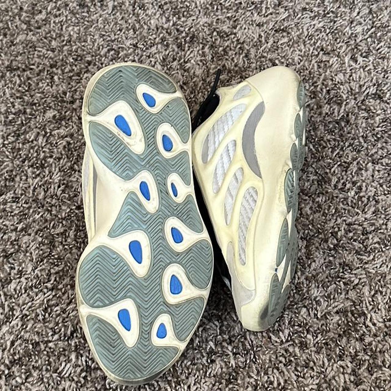 yeezy 700 azael black