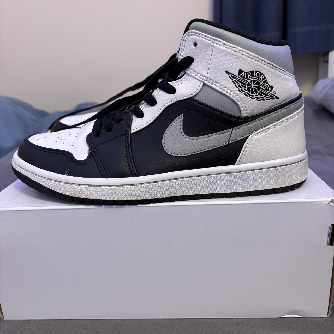 jordan 1 white shadow on feet