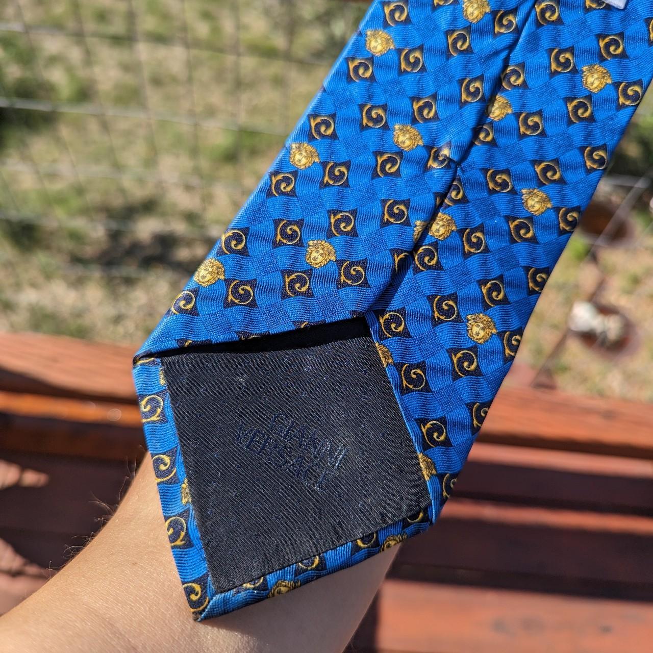 Ｖersce　SILK　ロイヤルブルーメドーサ　装飾的なデザイン 90s Gianni VERSACE silk designer tie Amazing | Depop