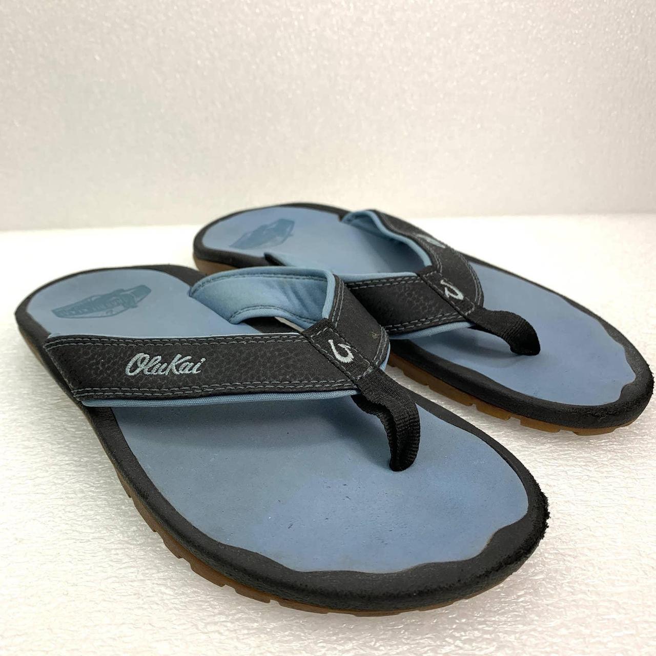 OluKai Women's Blue and Black Sandals | Depop