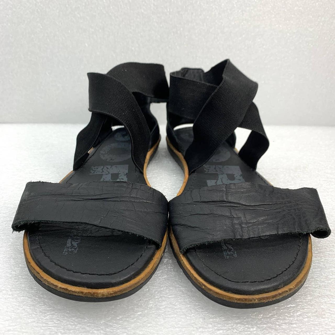 Sorel Women's Black and Tan Sandals (2)