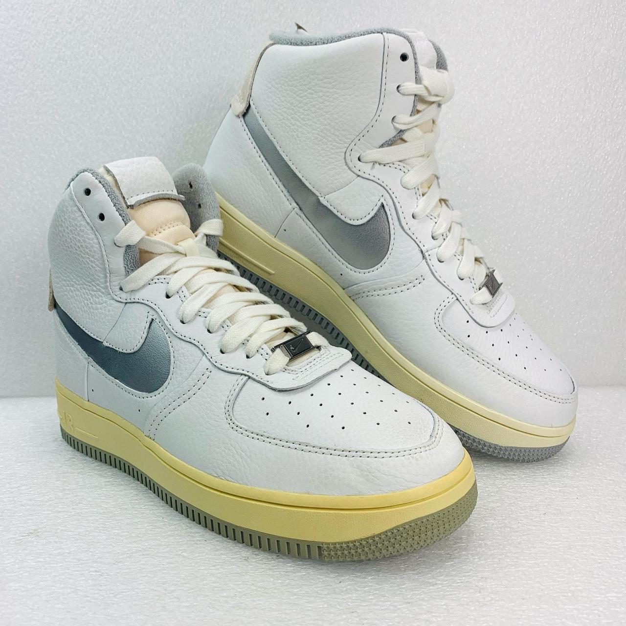 完売商品 Nike WMNS AIR FORCE 1 HIGH (DC3590-101) Nike Air Force 1 High Sculpt Silver White Sneakers DC3590