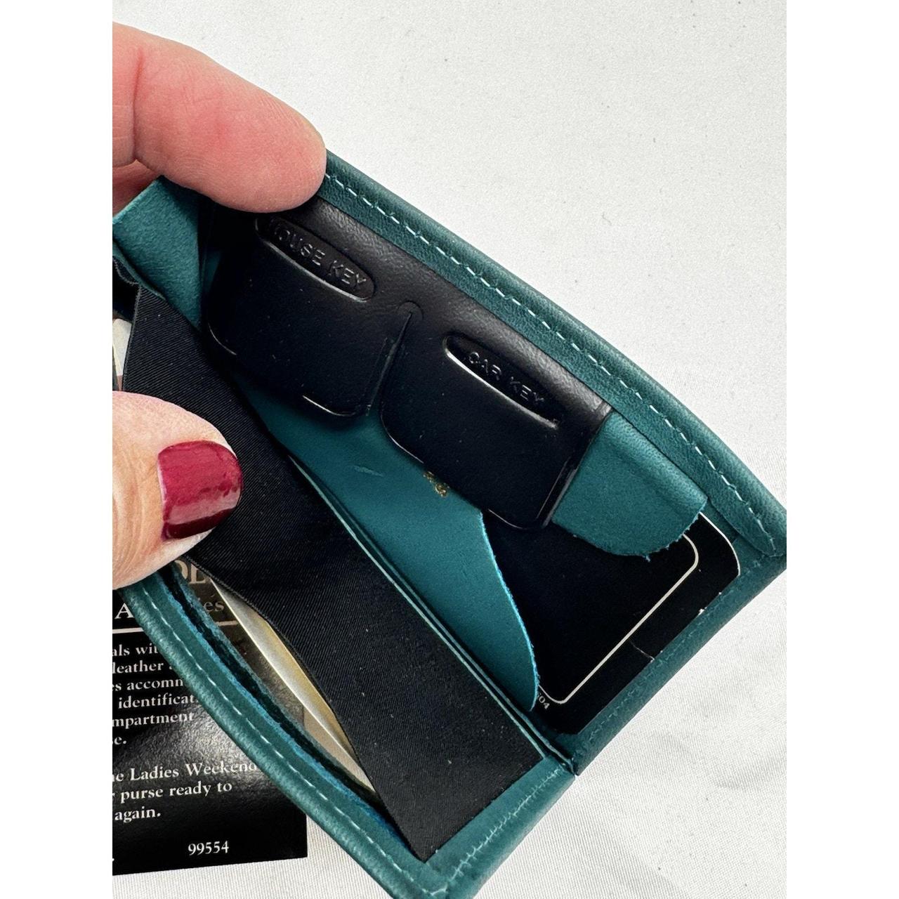 Source Unknown Women's Wallet - Green – The Rolfs… - image 4