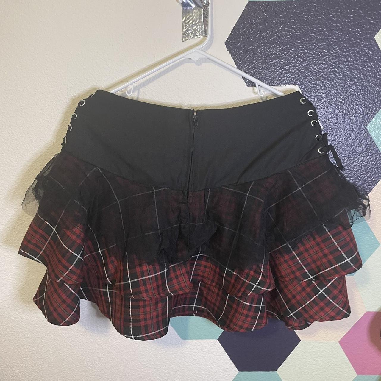 Hot Topic Women's Red and Black Skirt Depop