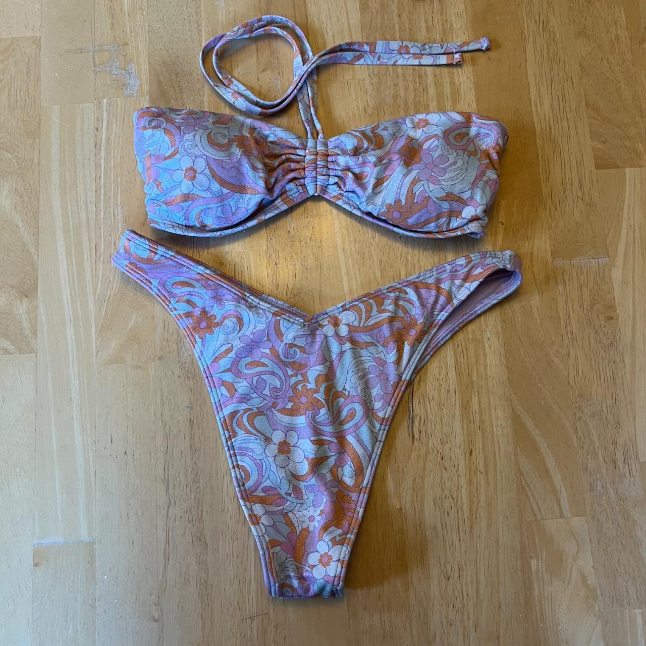 Hollister Matching Swimsuit Both pieces are size M Depop