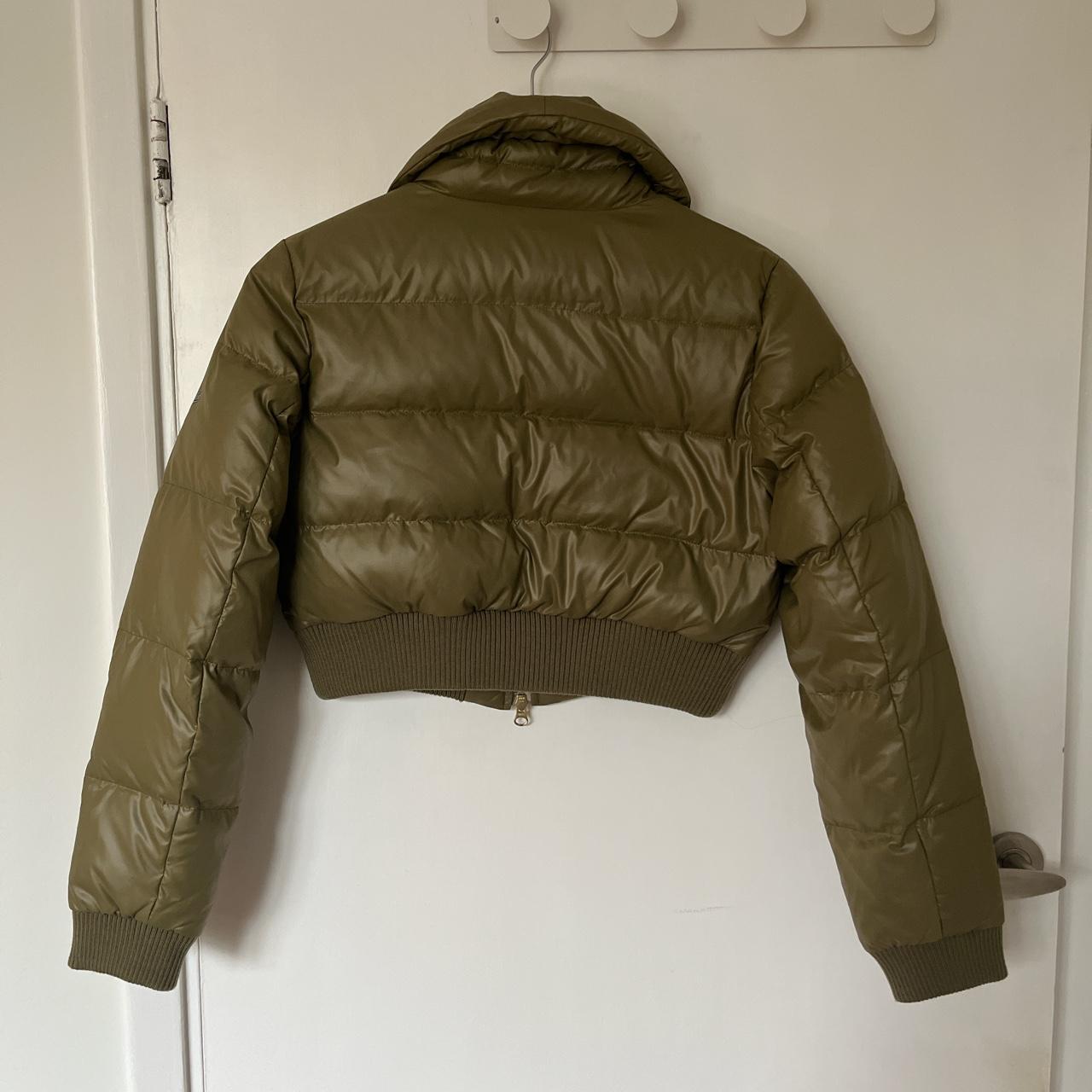 Mizuno cropped puffer jacket, olive green with gold... - Depop