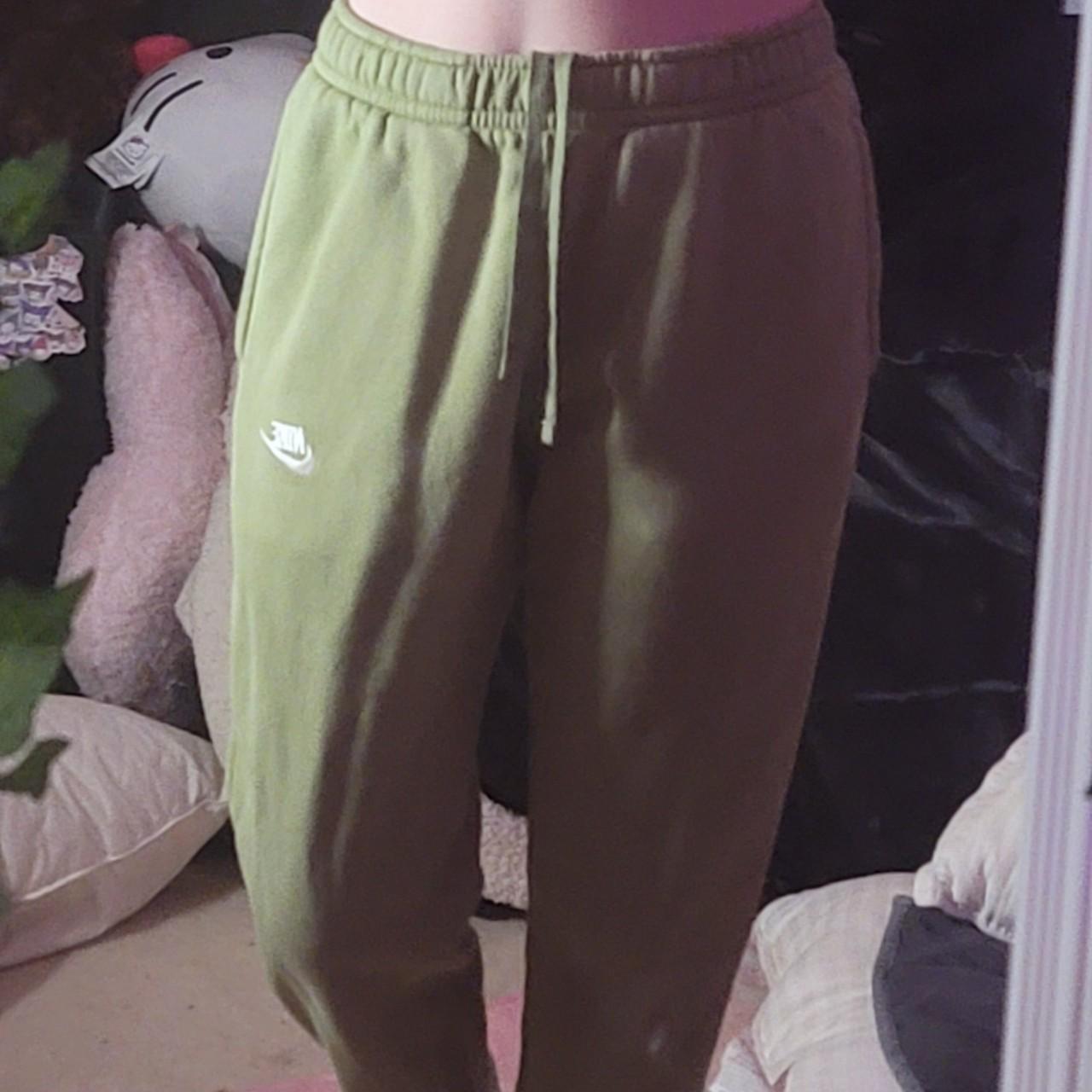 mens green nike sweatpants