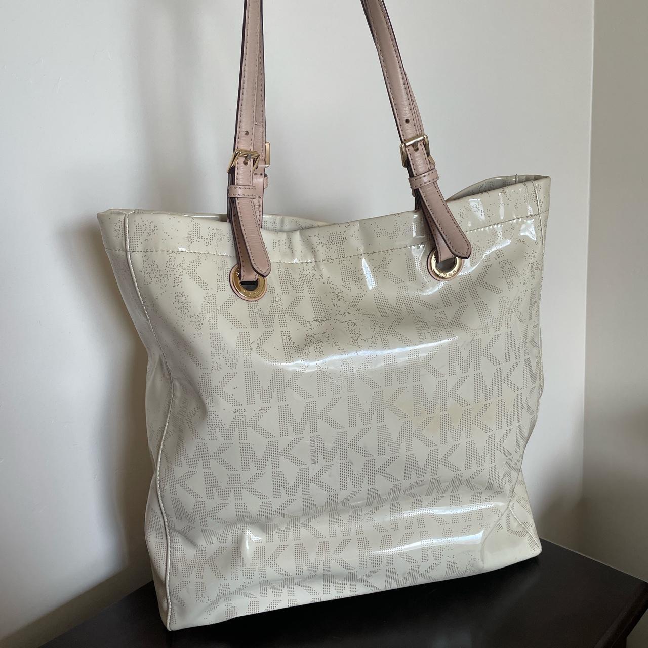 Brand New with Tag Michael Kors Charlotte Tote & - Depop