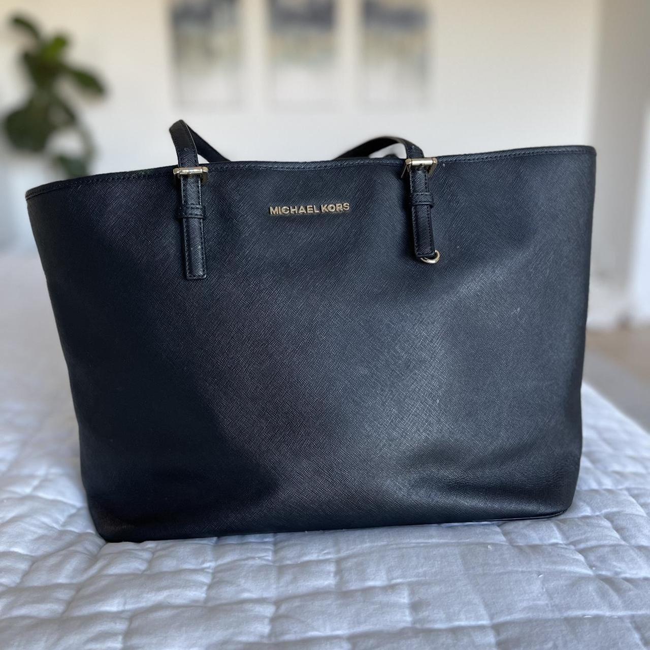 Michael Kors Tote Very good Depop
