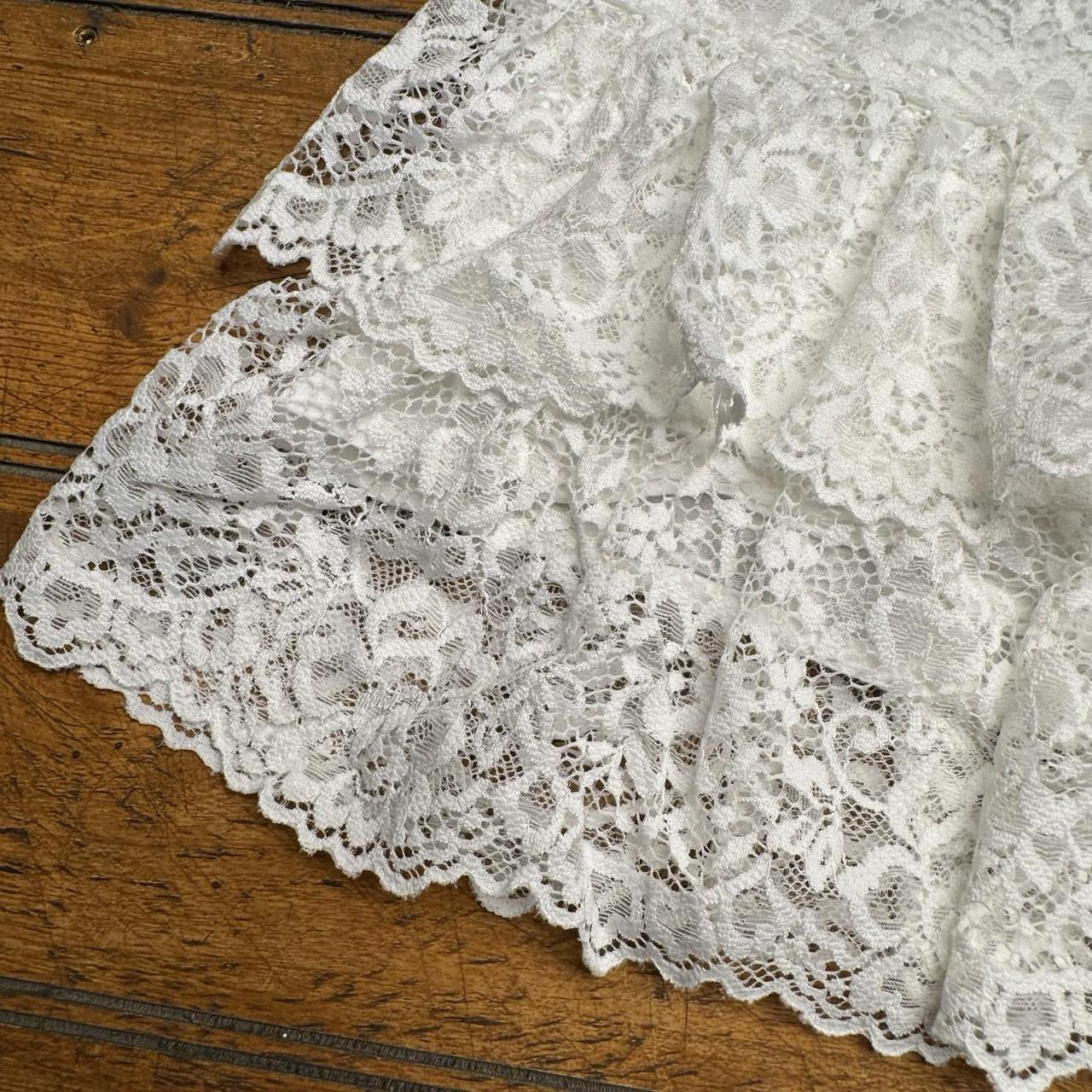 Edikted Women's Skirt - White - S – Edikted Tiere… - image 3