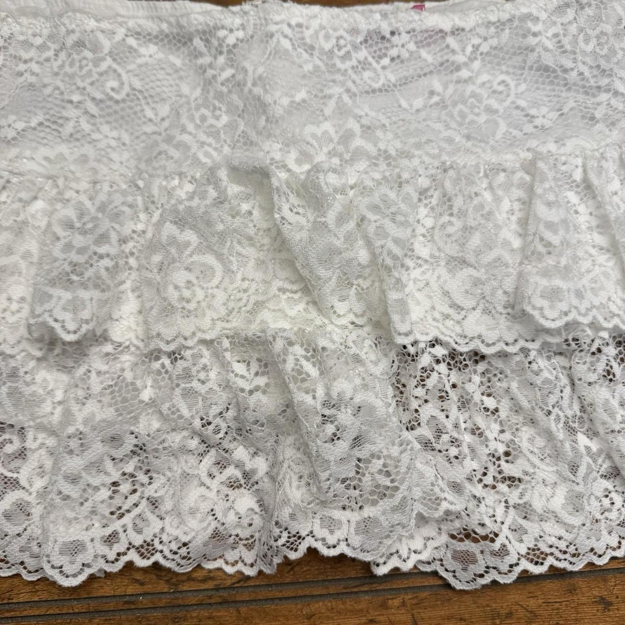 Edikted Women's Skirt - White - S – Edikted Tiere… - image 4