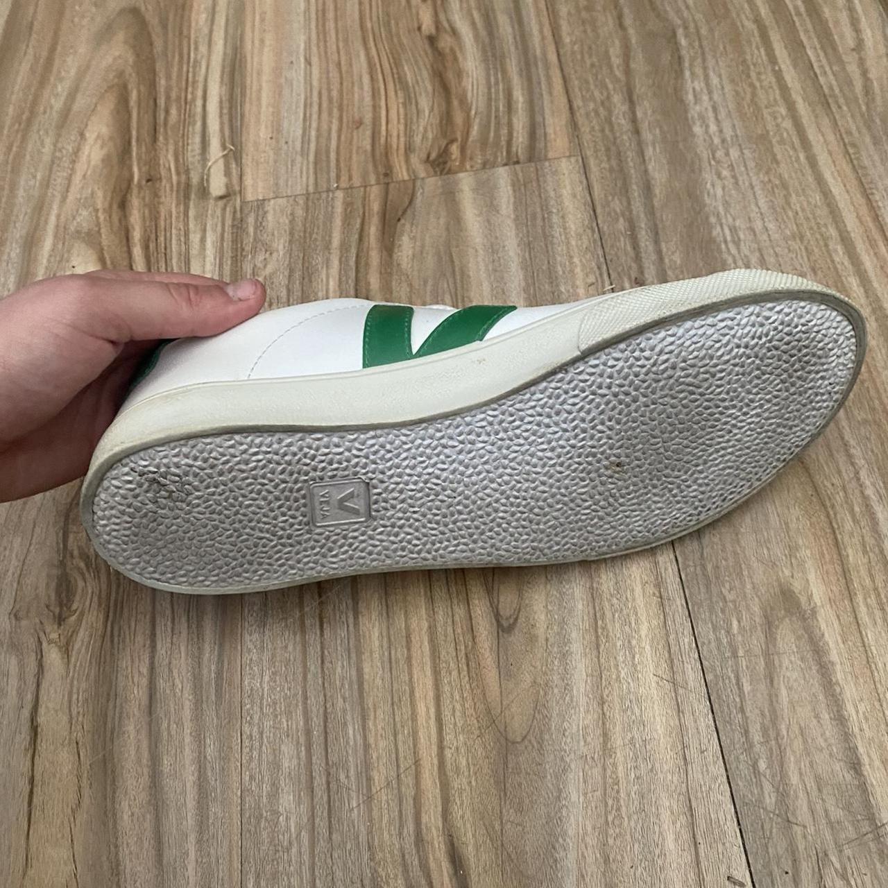 Veja Women's White and Green Trainers | Depop