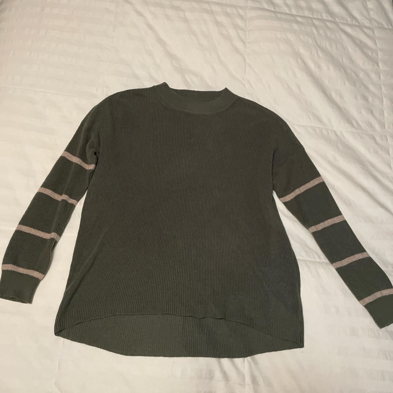 American Eagle sweater - Depop