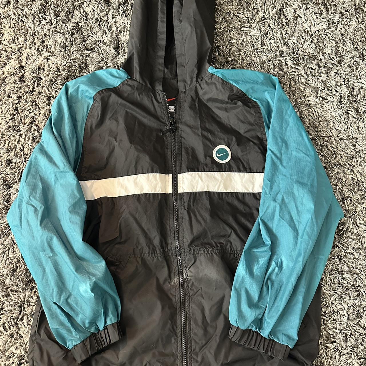 nike windbreaker retro