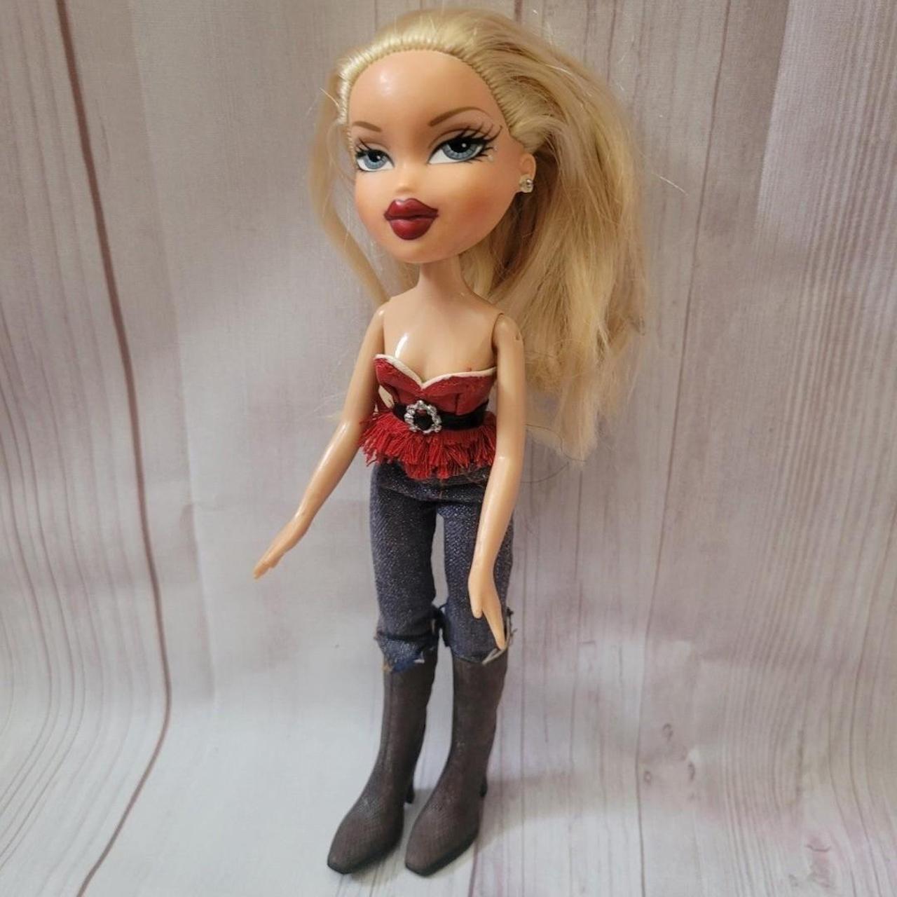 Bratz doll blonde sales hair blue eyes