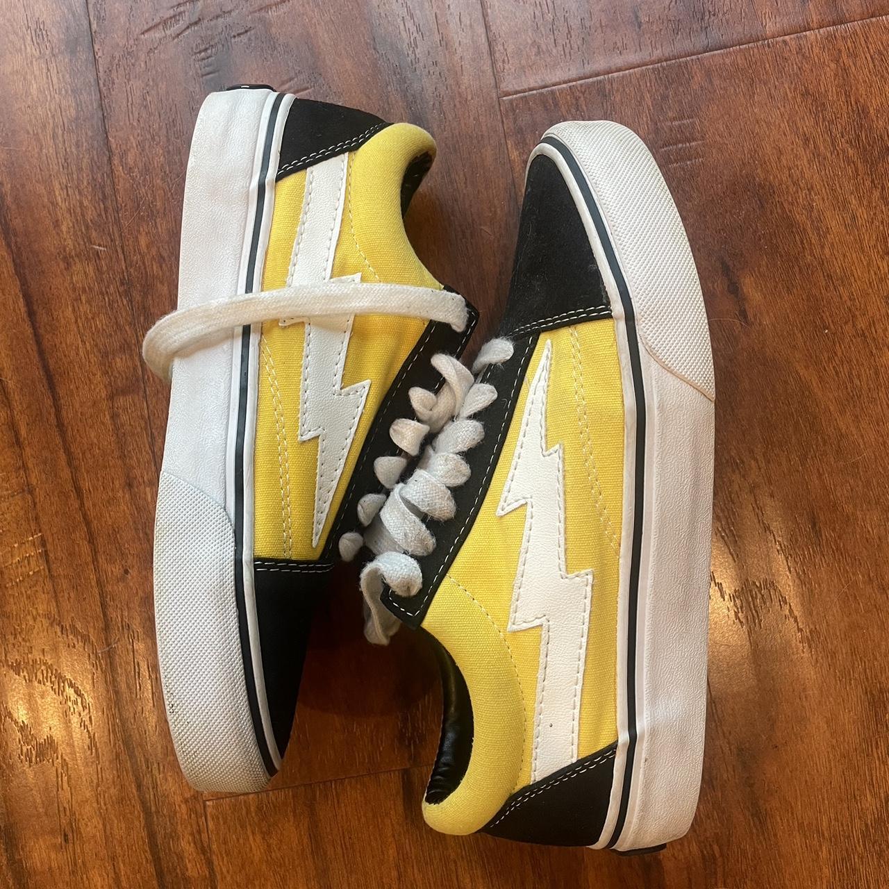 Revenge x storm black and siilar yellow