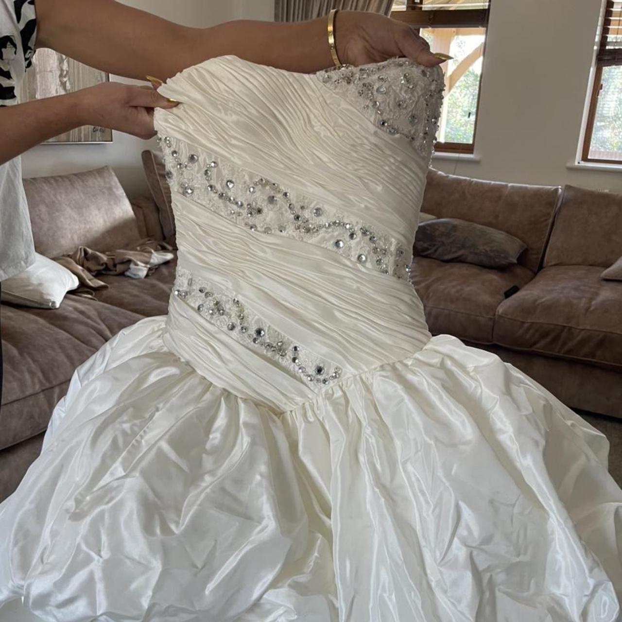 Stunning wedding Hollywood dreams Depop