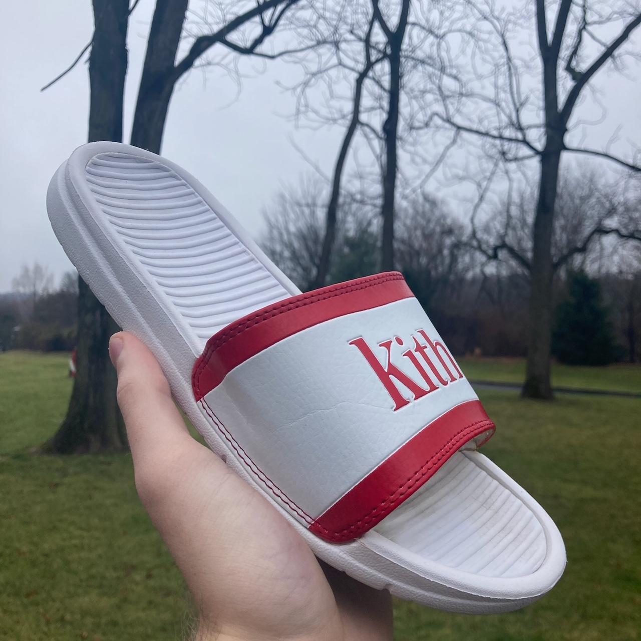 Kith flip flops online