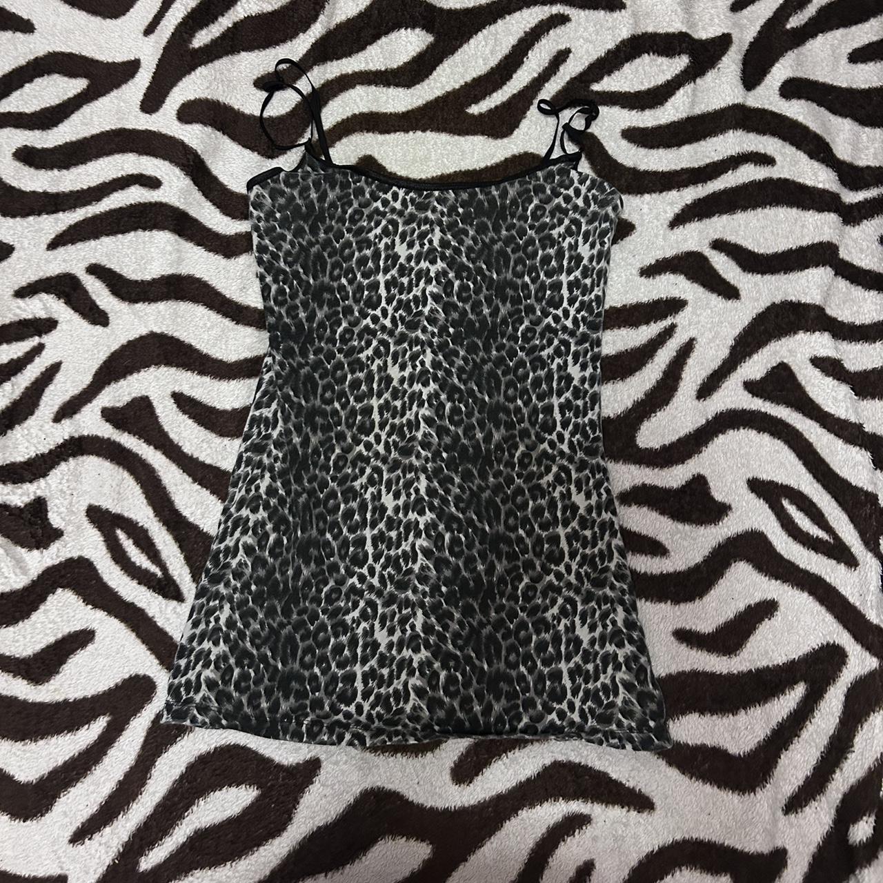 Leopard print-top - Depop