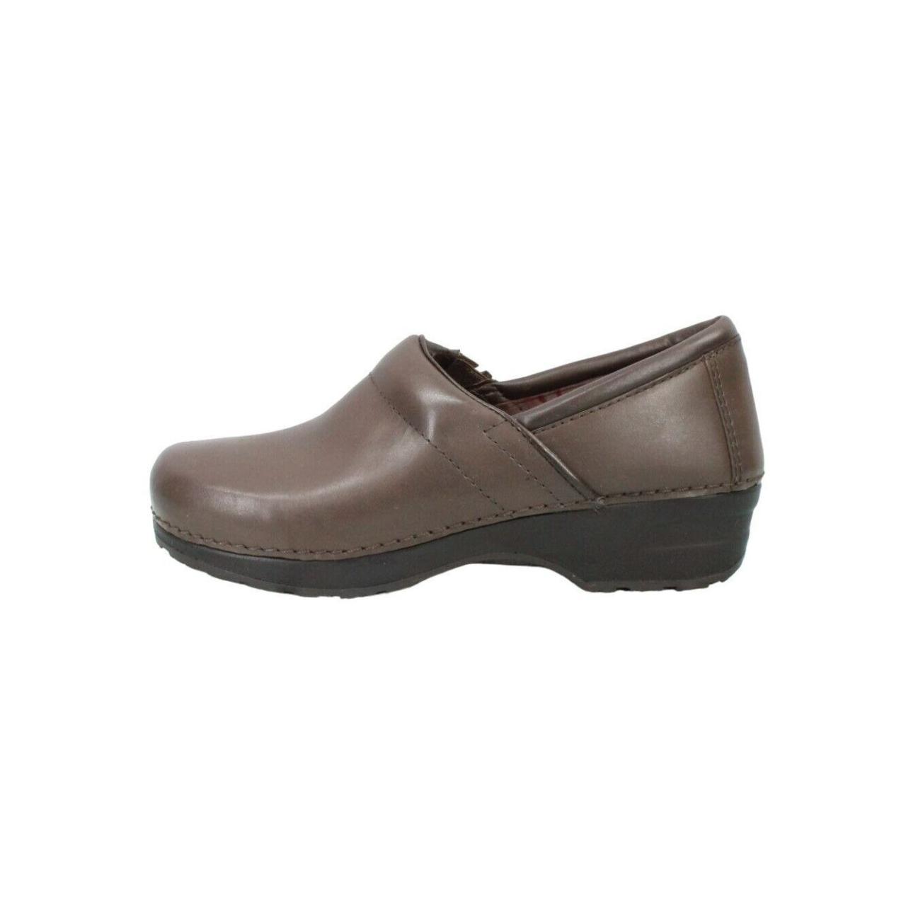 LL Bean Women s Brown Leather Slip On Classic Depop