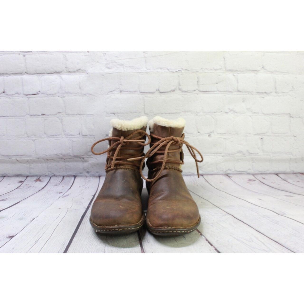 Ugg caspia boots size on sale 9