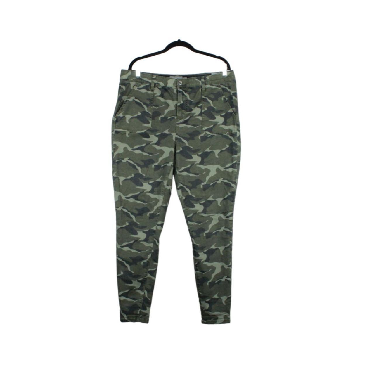 Torrid on sale camo pants