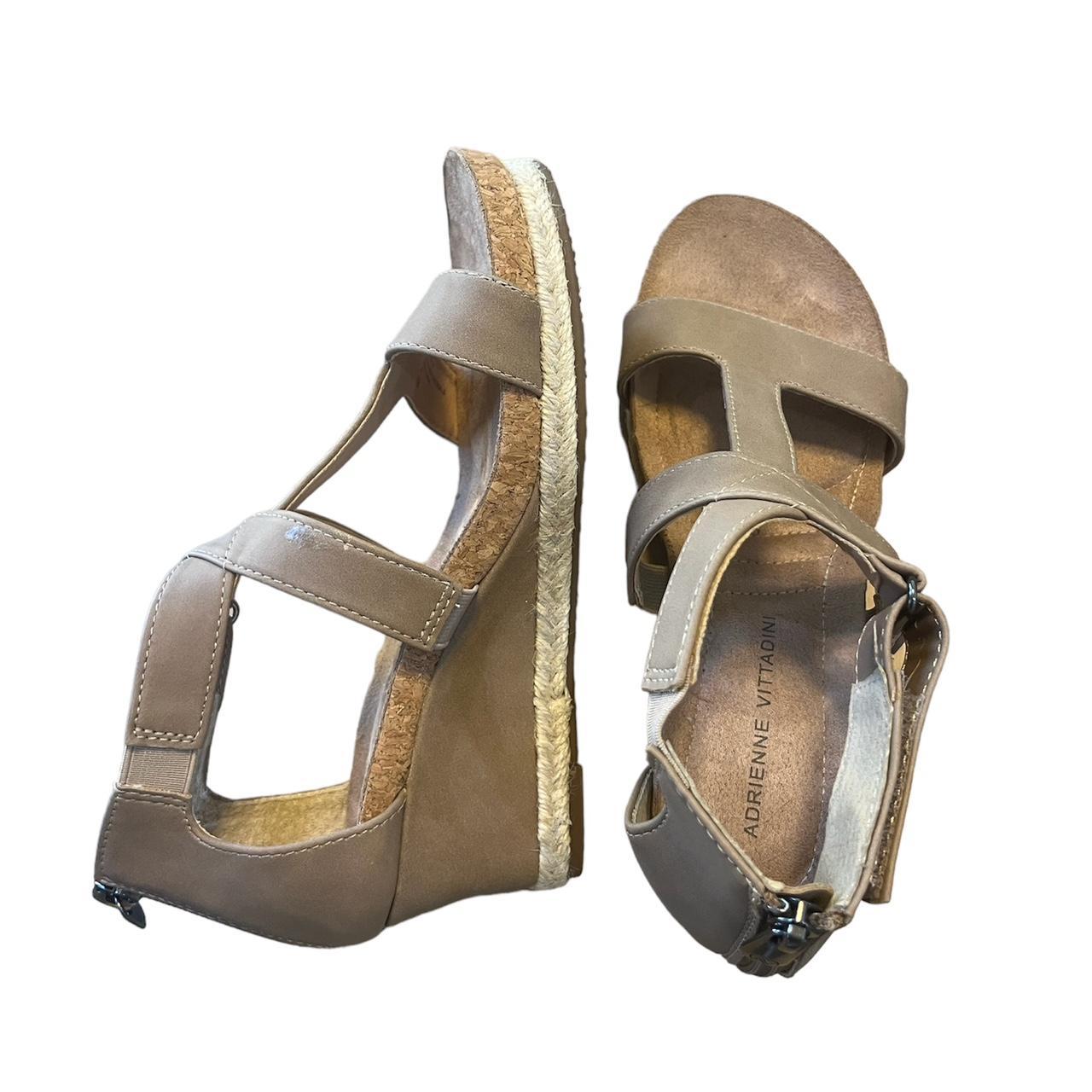 Tan Adrienne Vittadini Sandals Women’s Size 6