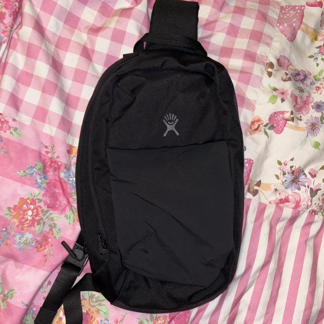 Hydro flask sling back bottle pack Brand new Depop