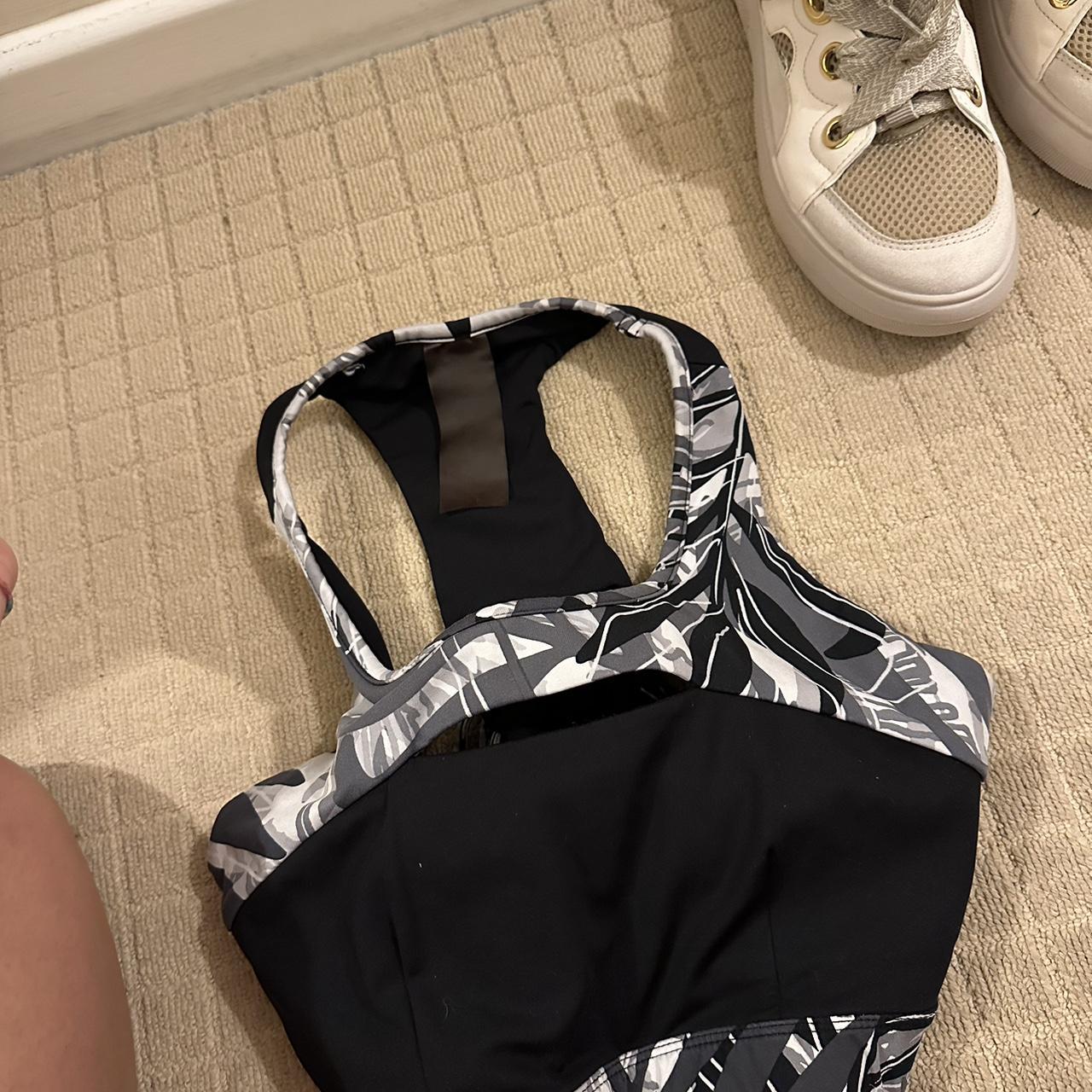 Gymshark sports bra really comfy and good... Depop