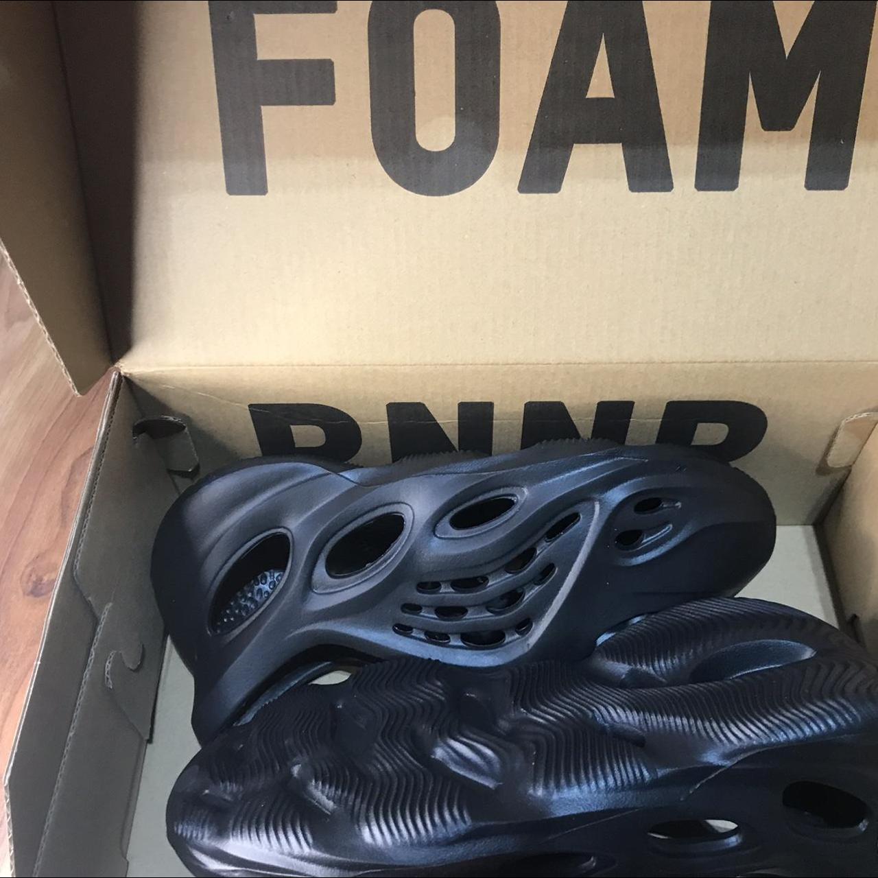 yeezy foam runner all black